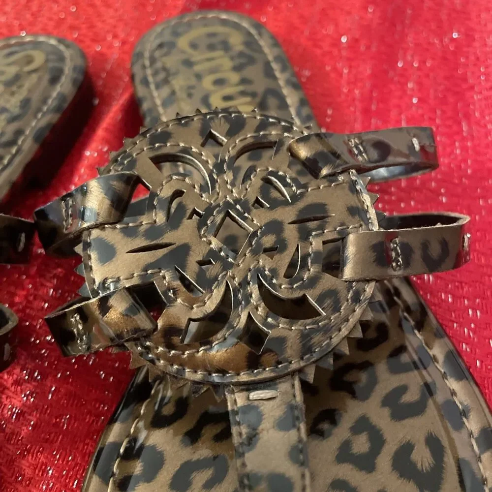 Circus by Sam Edelman Cherri Ceetha Thong Sandals size 8.5 New Flats